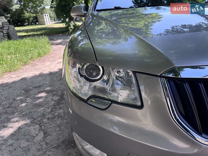 Лифтбек Skoda Superb 2012 в Каменец-Подольском