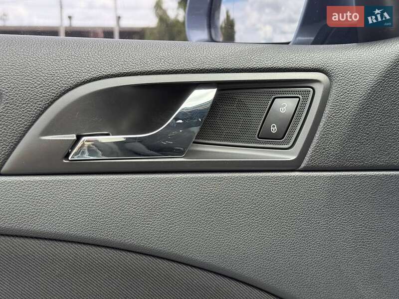 Универсал Skoda Superb 2011 в Ровно