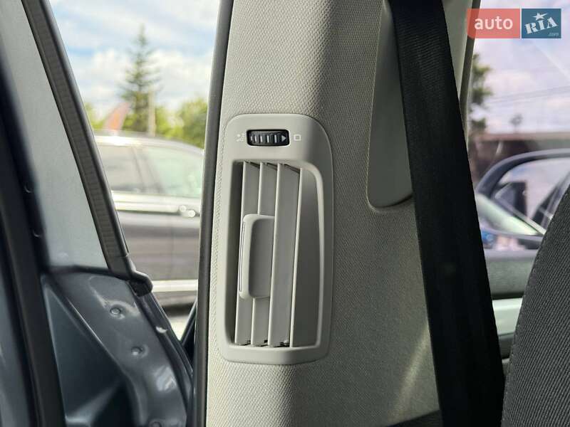 Универсал Skoda Superb 2011 в Ровно