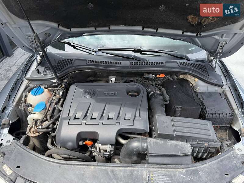 Универсал Skoda Superb 2011 в Ровно