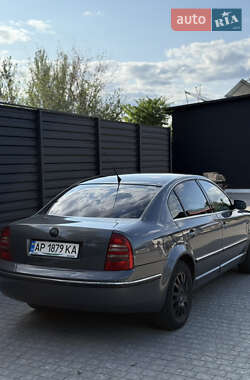 Лифтбек Skoda Superb 2006 в 
