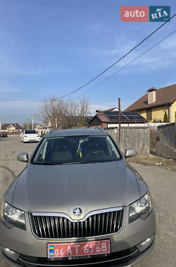 Универсал Skoda Superb 2015 в 