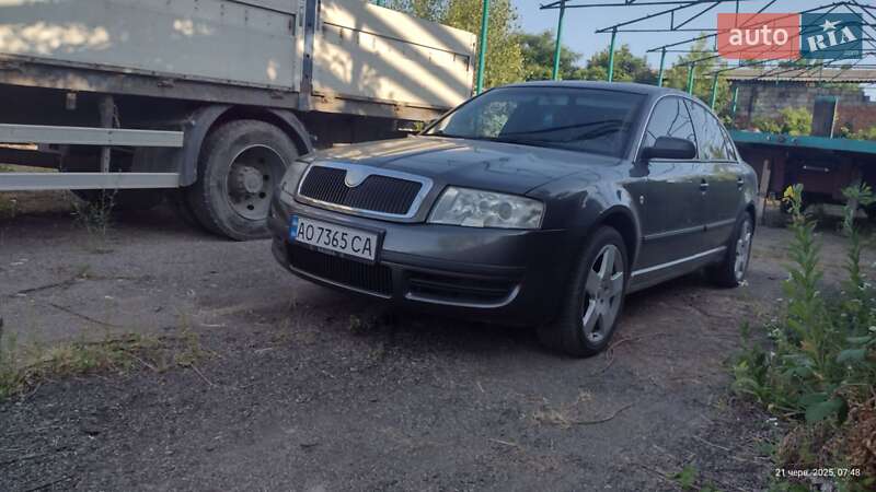 Лифтбек Skoda Superb 2004 в Виноградове