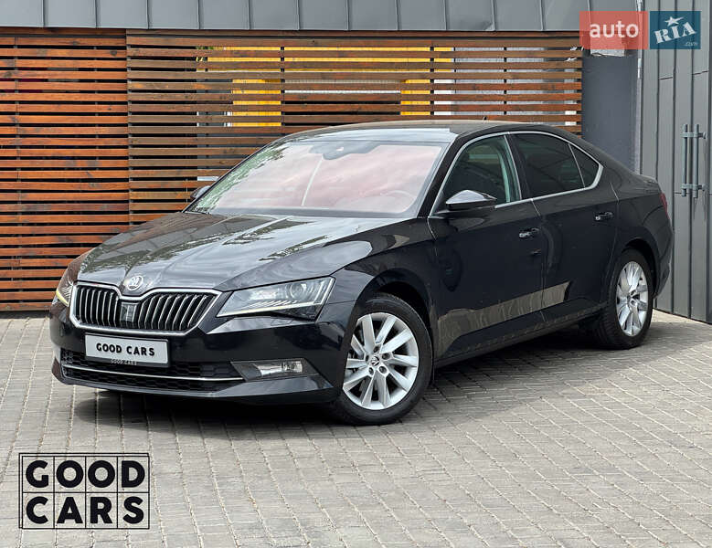 Лифтбек Skoda Superb 2018 в 