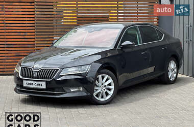 Лифтбек Skoda Superb 2018 в 