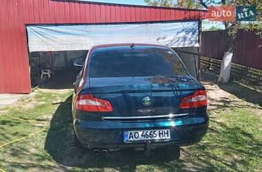 Лифтбек Skoda Superb 2012 в 