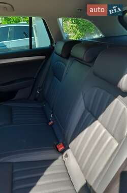Универсал Skoda Superb 2019 в 