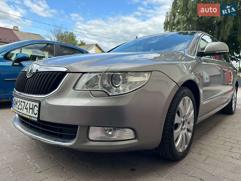 Лифтбек Skoda Superb 2008 в Звягеле