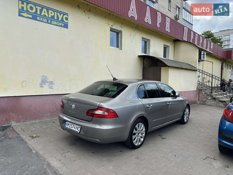 Лифтбек Skoda Superb 2008 в Звягеле