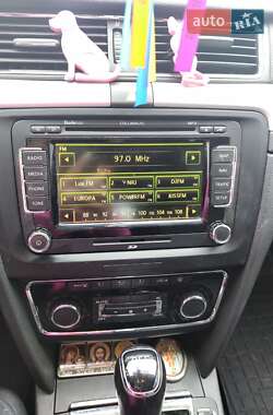 Лифтбек Skoda Superb 2013 в 