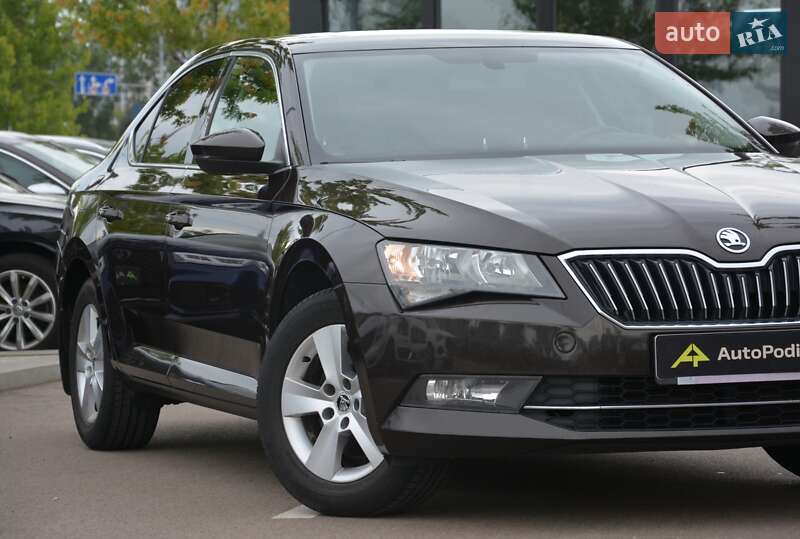 Ліфтбек Skoda Superb 2015 в Києві