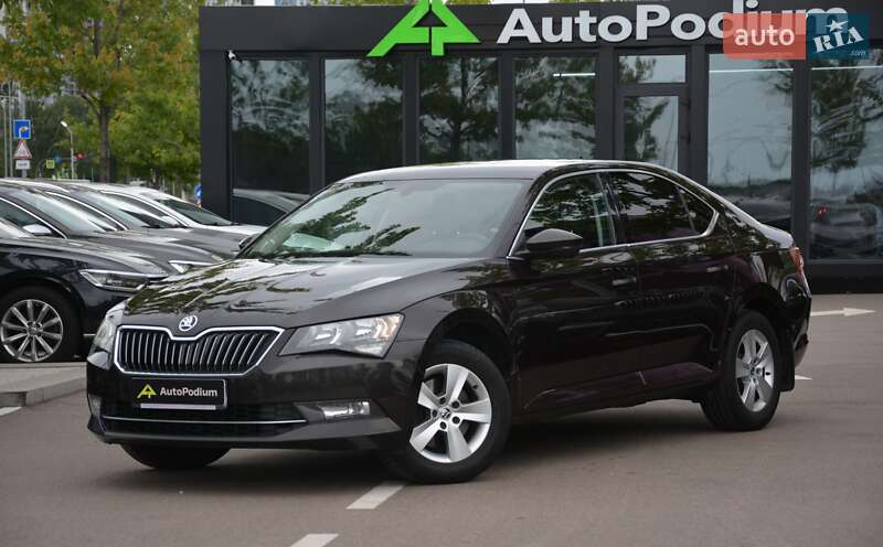 Ліфтбек Skoda Superb 2015 в Києві
