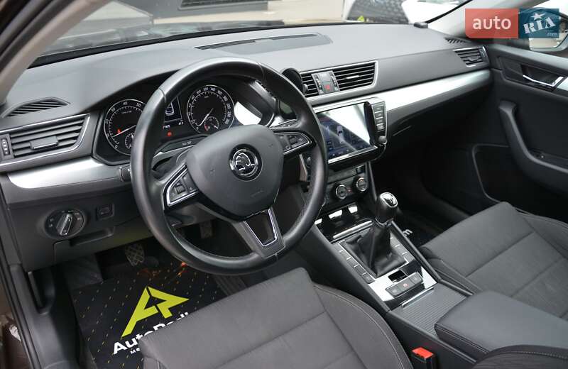 Ліфтбек Skoda Superb 2015 в Києві