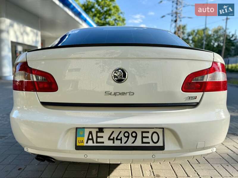 Лифтбек Skoda Superb 2013 в Днепре