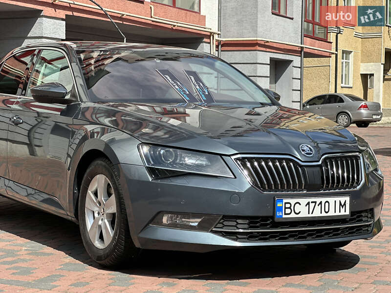 Ліфтбек Skoda Superb 2015 в Івано-Франківську