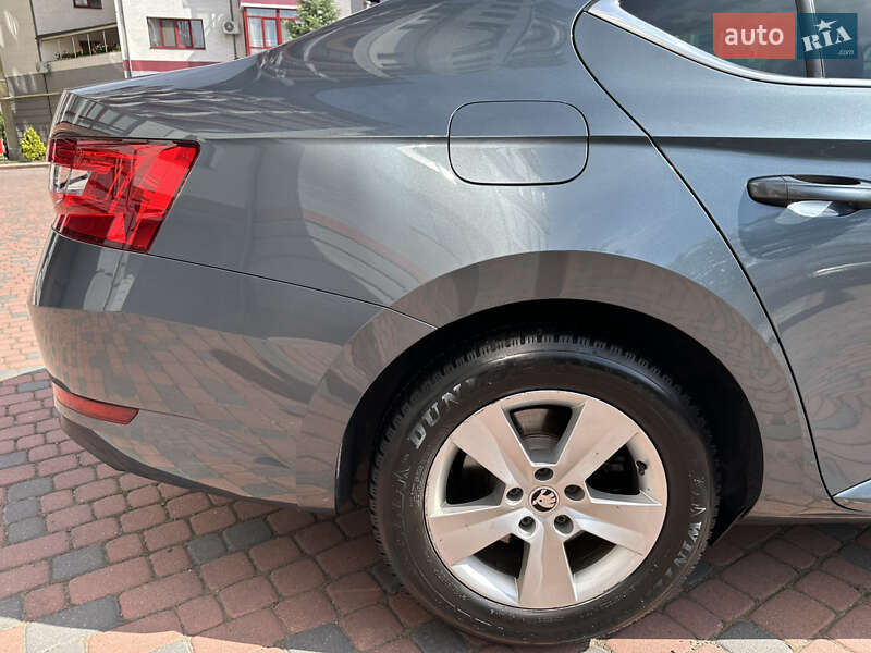 Ліфтбек Skoda Superb 2015 в Івано-Франківську