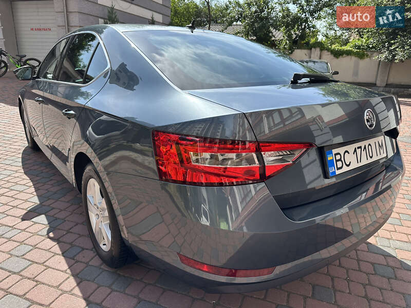 Ліфтбек Skoda Superb 2015 в Івано-Франківську