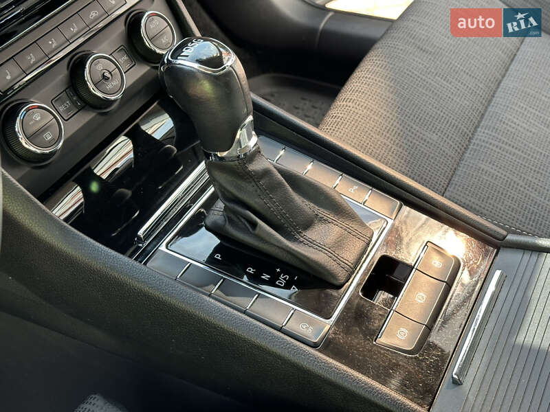 Ліфтбек Skoda Superb 2015 в Івано-Франківську