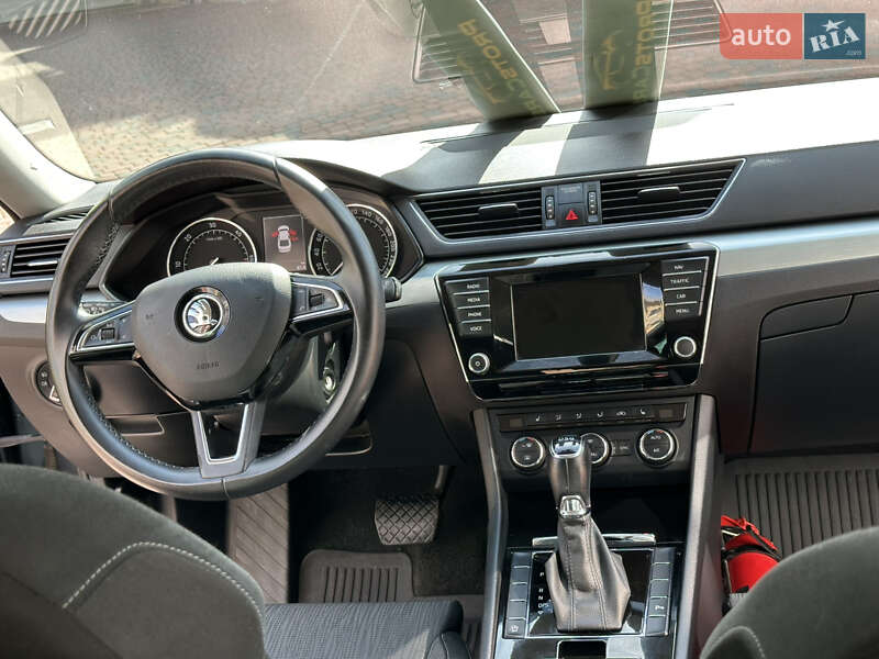 Ліфтбек Skoda Superb 2015 в Івано-Франківську