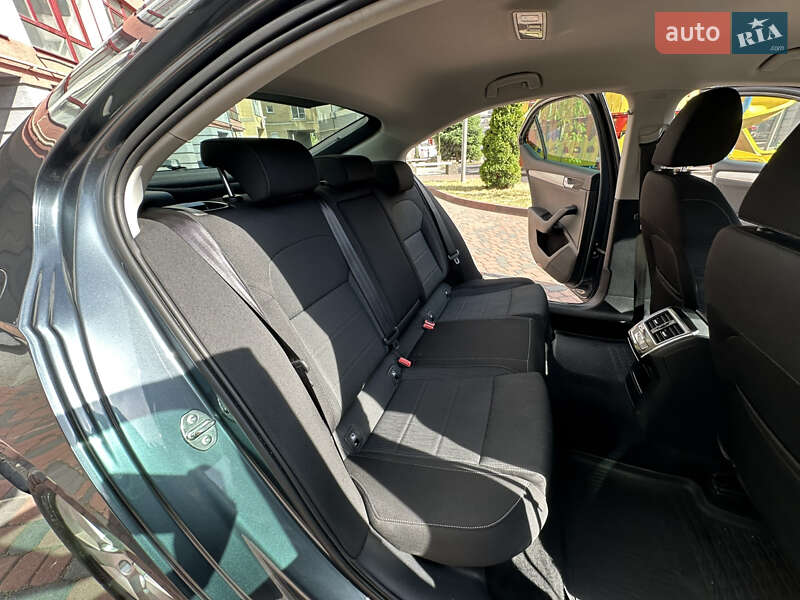 Ліфтбек Skoda Superb 2015 в Івано-Франківську