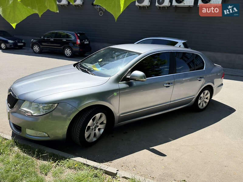 Skoda Superb 2012