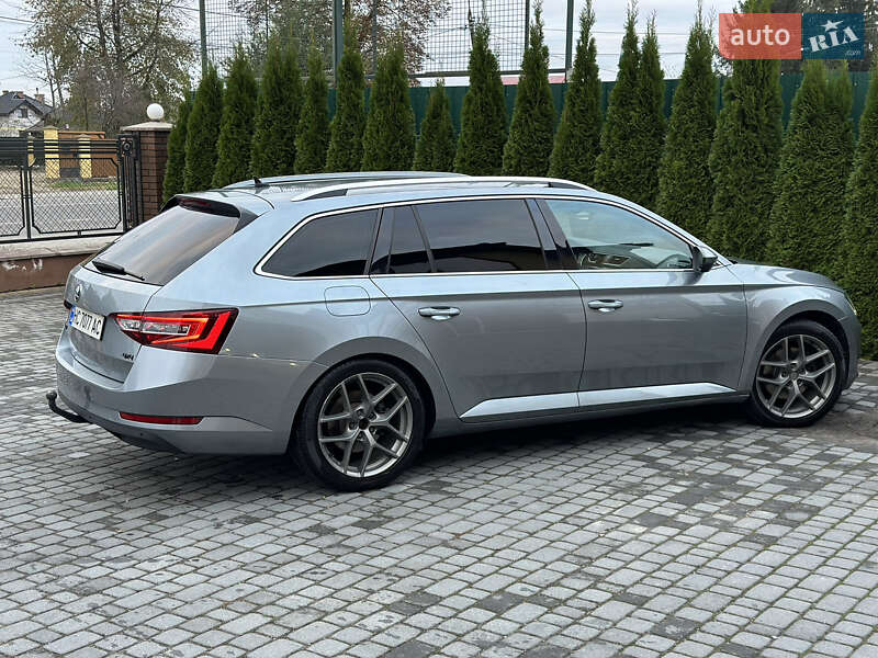 Универсал Skoda Superb 2016 в Самборе