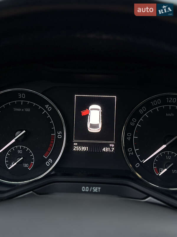 Универсал Skoda Superb 2016 в Самборе