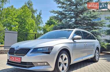 Лифтбек Skoda Superb 2017 в Сваляве