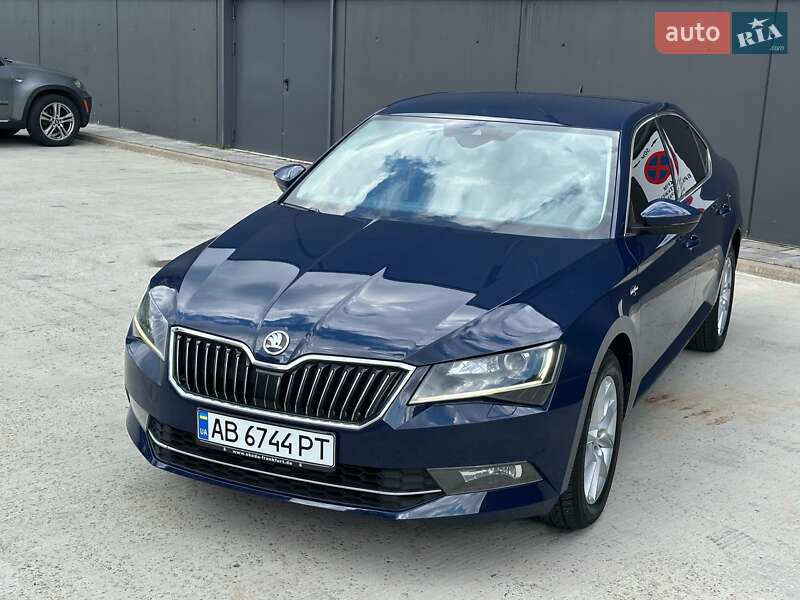 Лифтбек Skoda Superb 2016 в Киеве