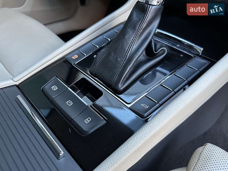 Лифтбек Skoda Superb 2016 в Киеве
