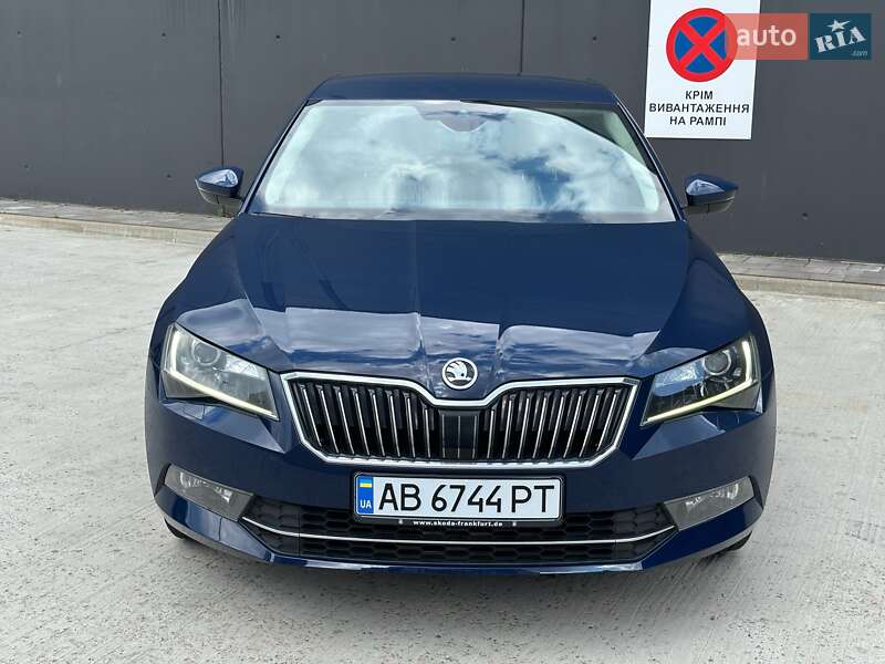 Лифтбек Skoda Superb 2016 в Киеве