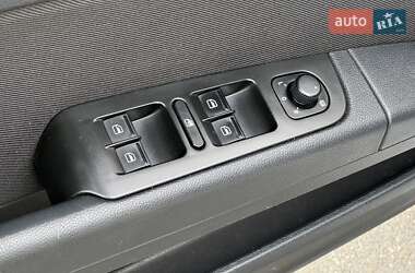 Лифтбек Skoda Superb 2013 в 