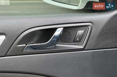 Лифтбек Skoda Superb 2013 в 