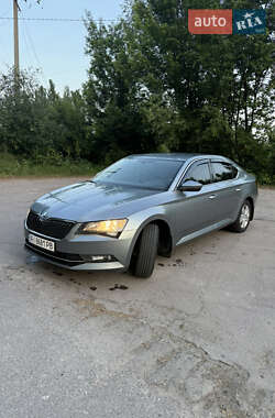 Лифтбек Skoda Superb 2015 в Ракитном