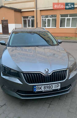 Универсал Skoda Superb 2016 в Костополе