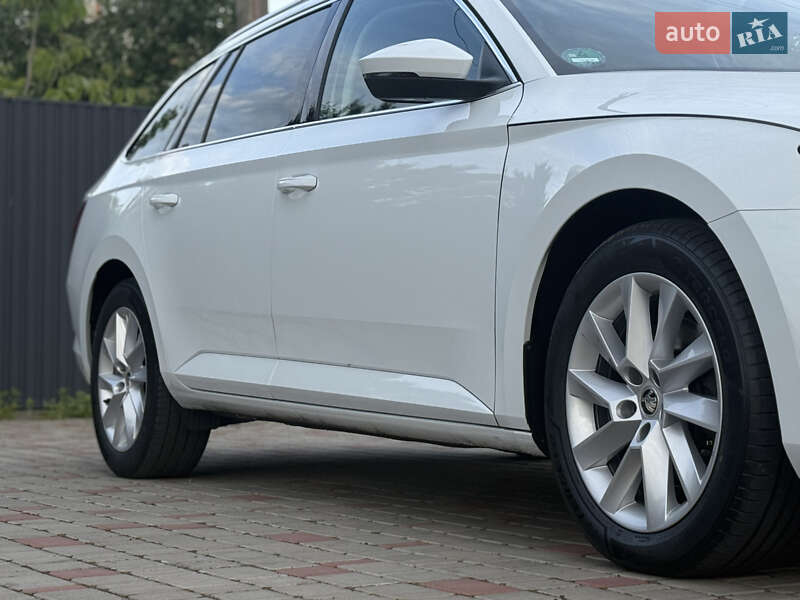 Универсал Skoda Superb 2020 в Луцке