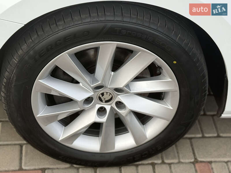 Универсал Skoda Superb 2020 в Луцке