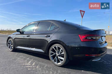 Лифтбек Skoda Superb 2020 в 