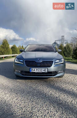 Лифтбек Skoda Superb 2015 в Кропивницком