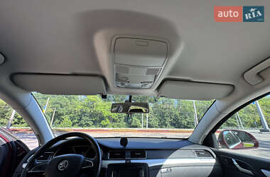 Лифтбек Skoda Superb 2014 в 