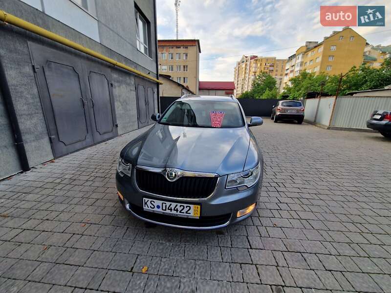 Универсал Skoda Superb 2010 в Ивано-Франковске