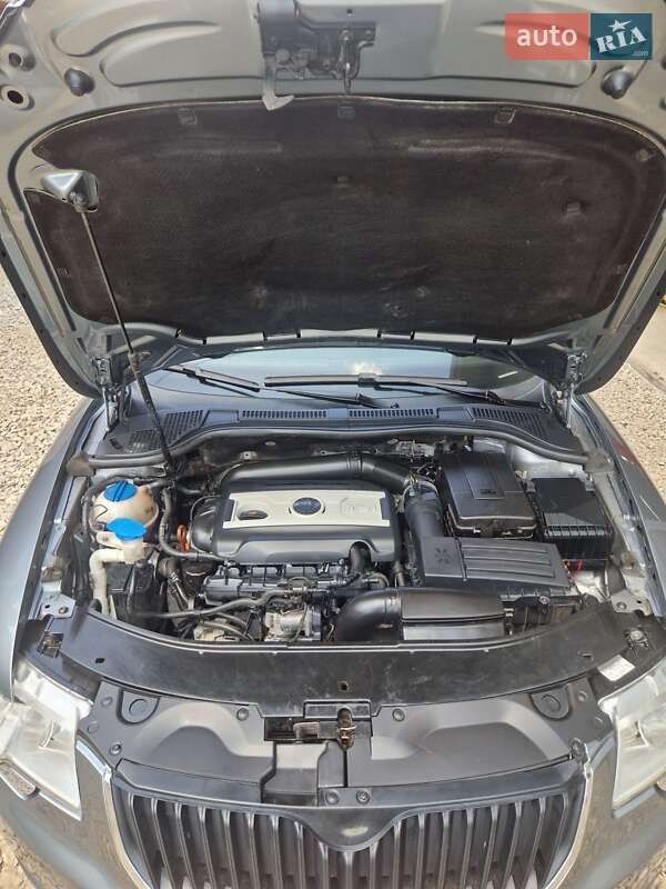 Универсал Skoda Superb 2010 в Ивано-Франковске