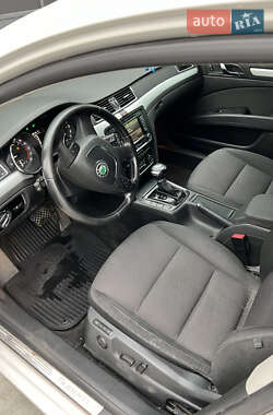 Универсал Skoda Superb 2010 в 