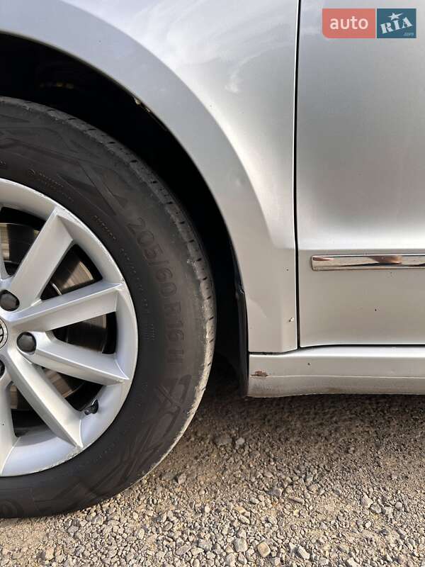 Универсал Skoda Superb 2013 в Черновцах