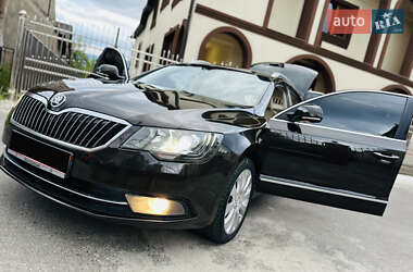 Универсал Skoda Superb 2014 в Тячеве