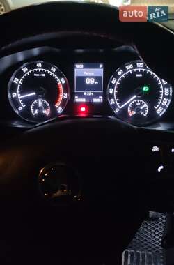 Лифтбек Skoda Superb 2015 в 