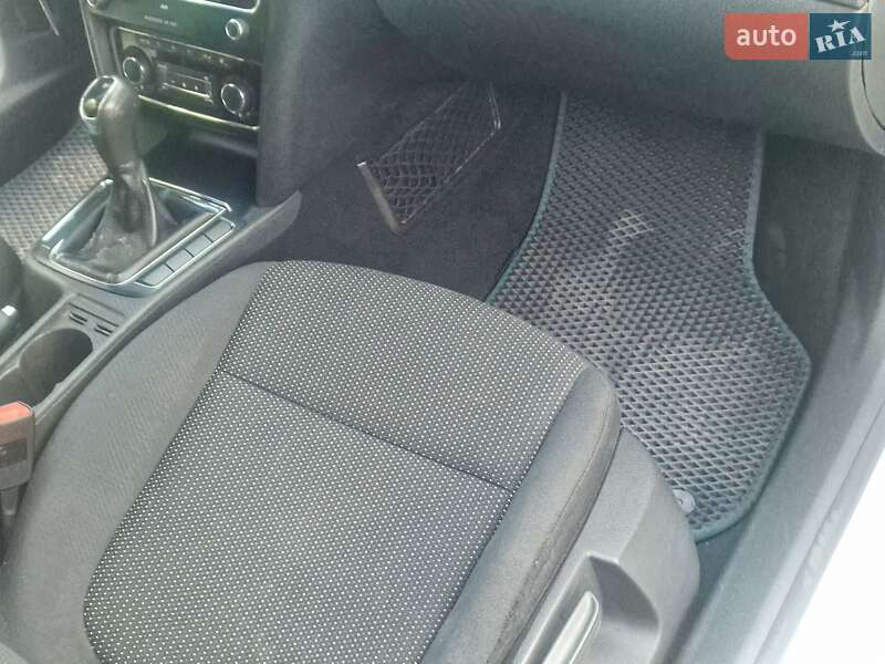 Универсал Skoda Superb 2011 в Кременце фото 12 Универсал Skoda Superb 2011 в Кременце