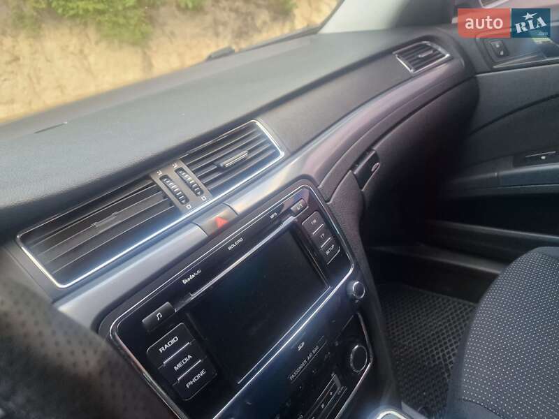 Универсал Skoda Superb 2011 в Кременце фото 25 Универсал Skoda Superb 2011 в Кременце