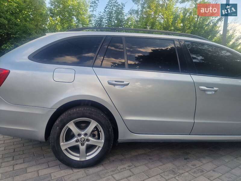 Универсал Skoda Superb 2011 в Кременце фото 42 Универсал Skoda Superb 2011 в Кременце