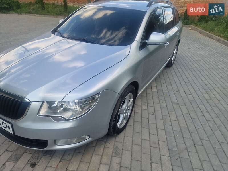 Универсал Skoda Superb 2011 в Кременце фото 44 Универсал Skoda Superb 2011 в Кременце